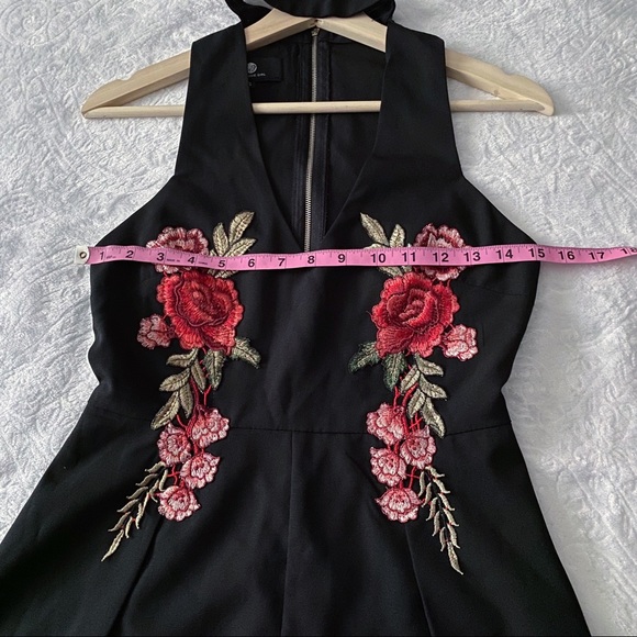 Rose Embroidered Chocker Romper - Picture 7 of 11